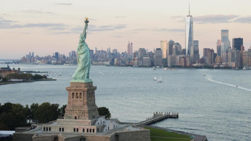 A New York city landscape with the Statue of Liberty